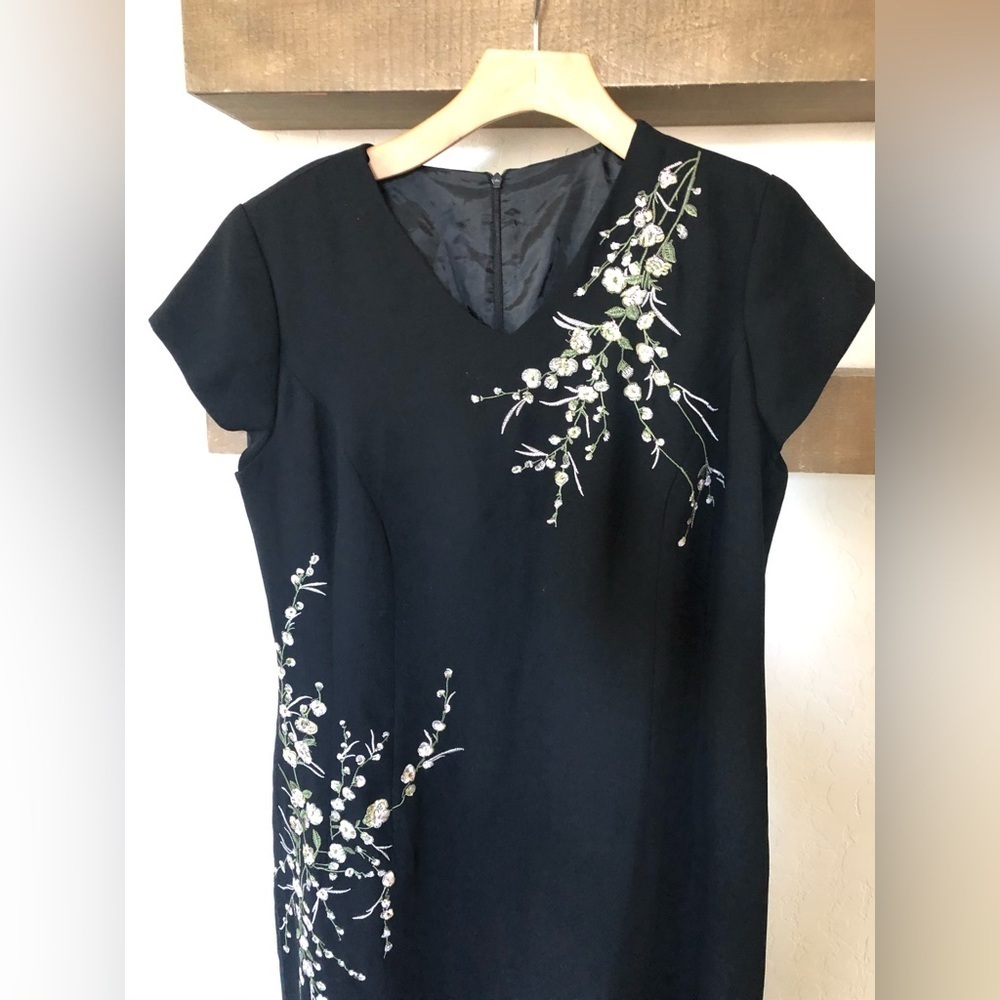 Vintage black maxi dress with floral embroidered details & side slit•••Evening - Picture 3 of 10
